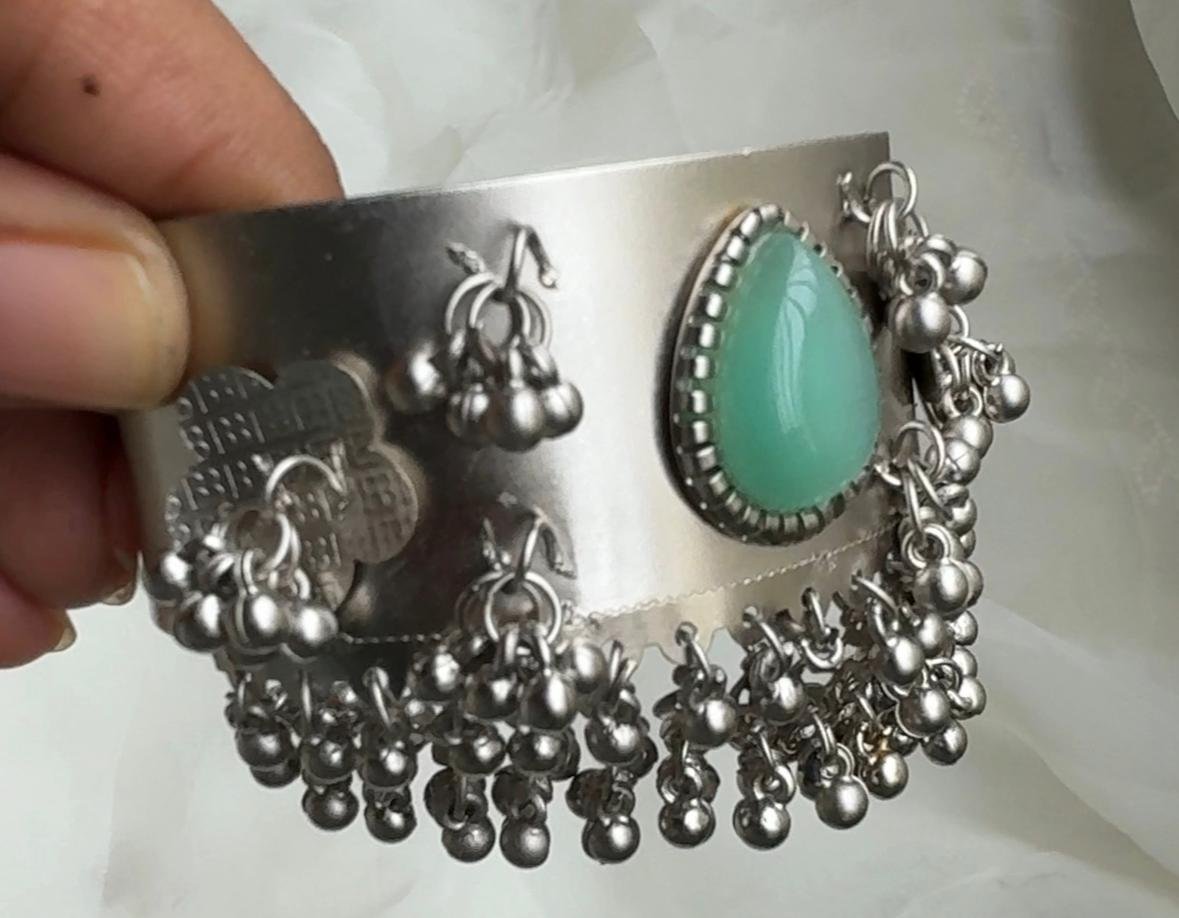 Oxidised Pista Stone Silver Kada